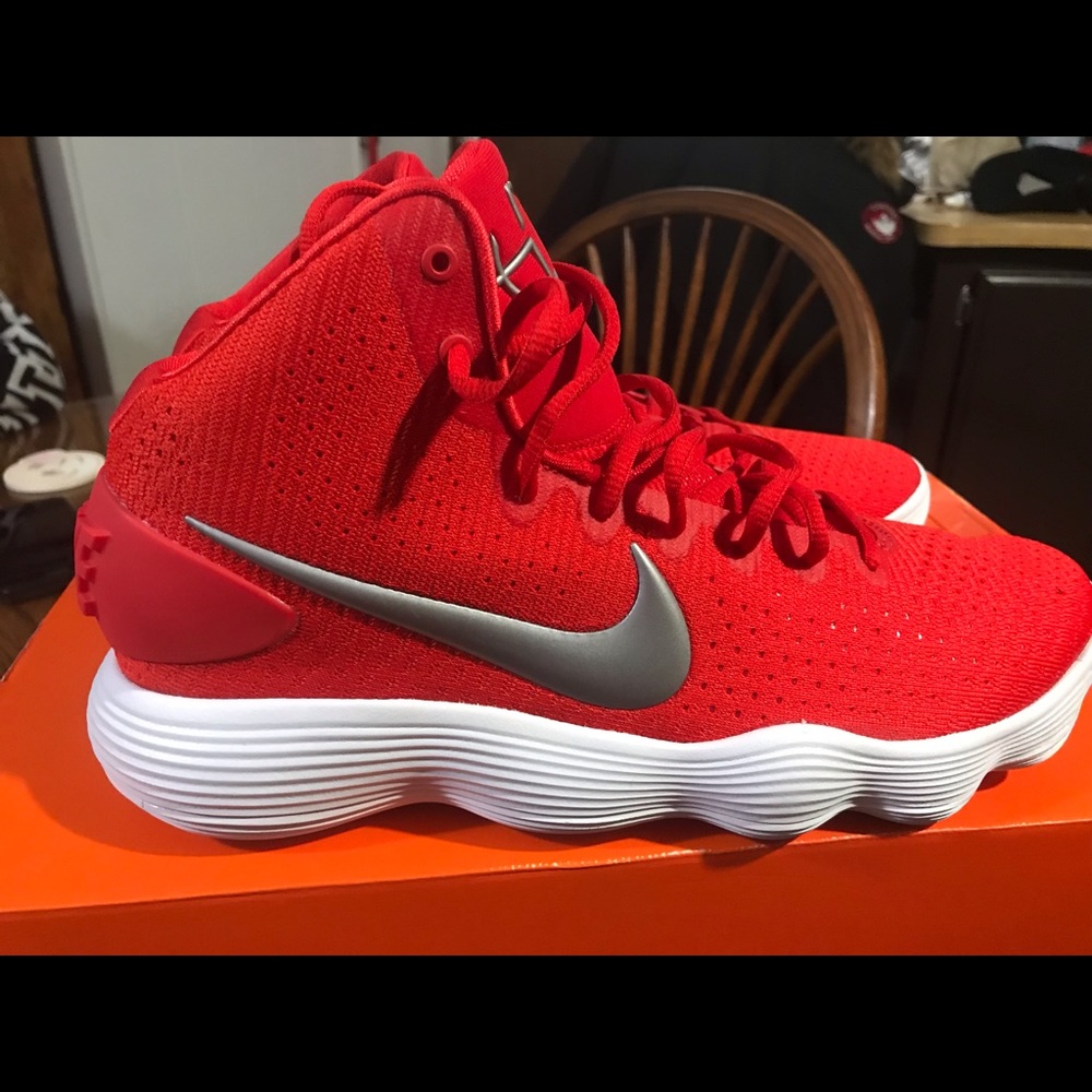 NEW! Nike Hyperdunk Size 10.